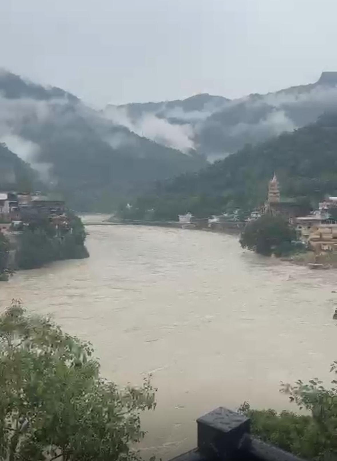 Yes Retreat Rishikesh Hotel Luaran gambar